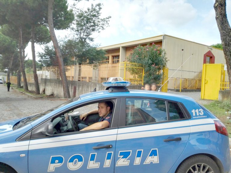 Torre Annunziata Poliziotti Eroi Salvano Due Bambine Dalle Fiamme