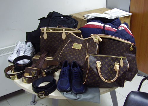 False griffe: 53 arresti – Metropolisweb