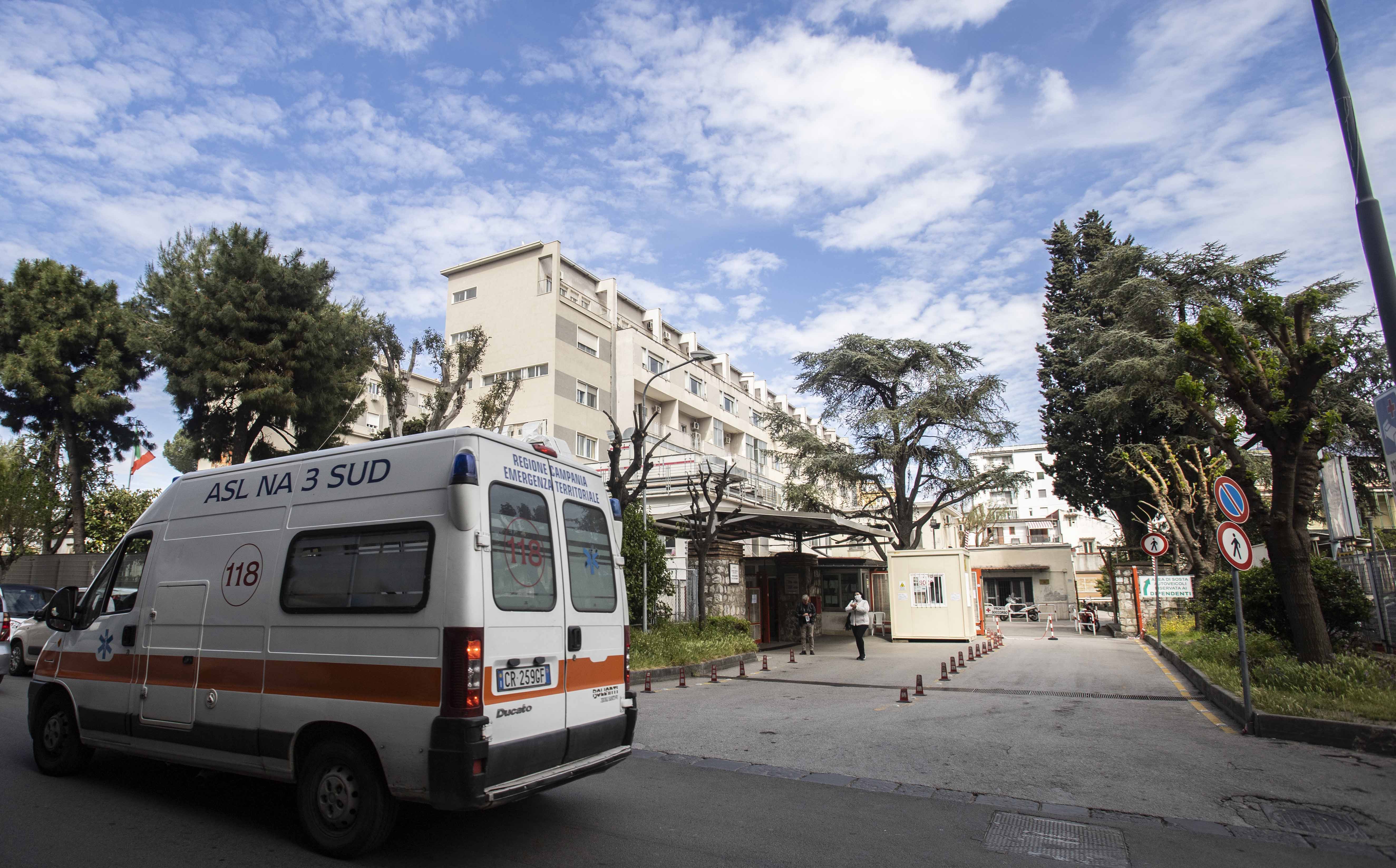 Castellammare, dimesso dall'ospedale San Leonardo: lo zio di Donnarumma muore dopo 48 ore – Metropolisweb - Vimarsana News