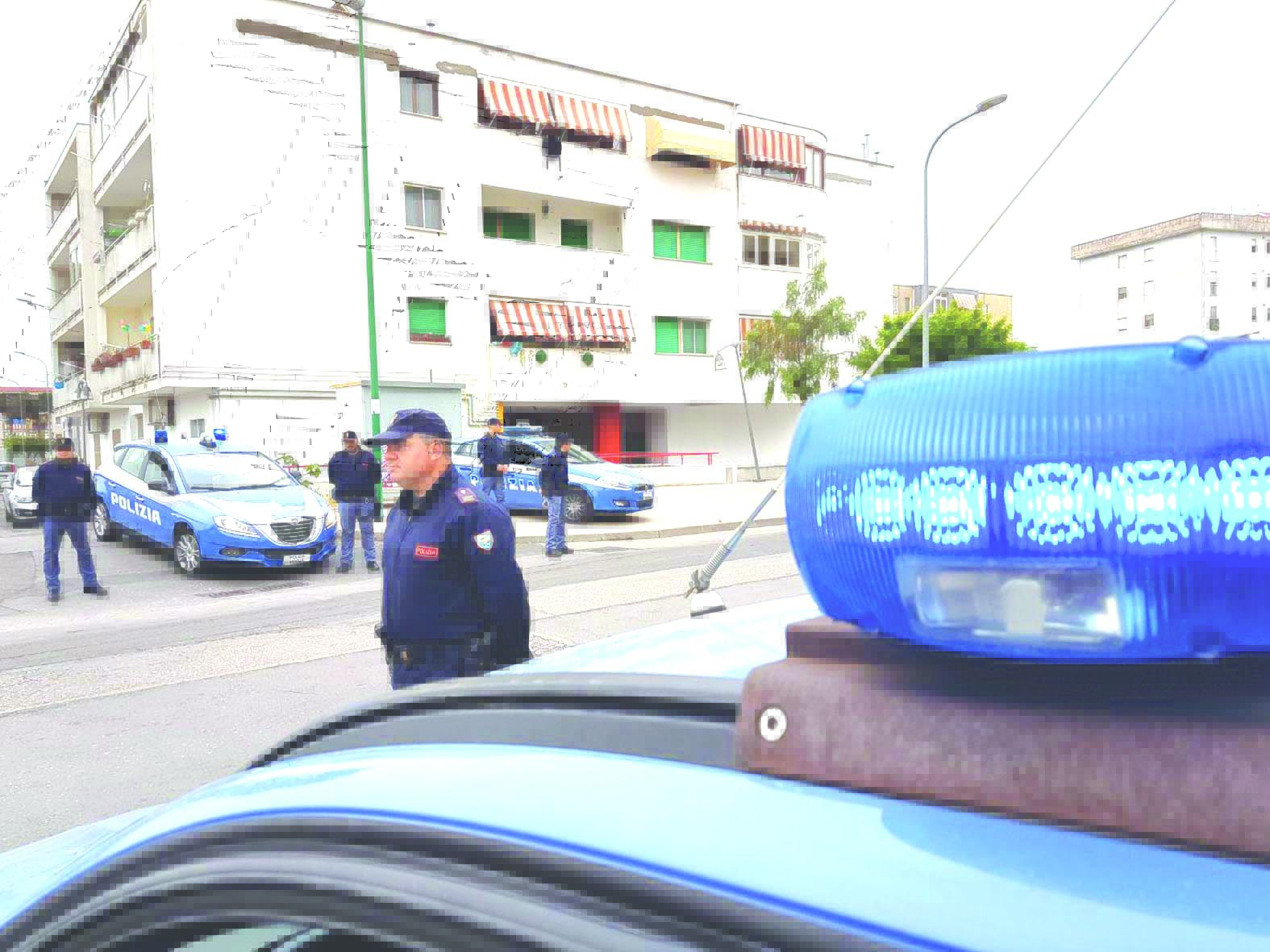 Il marchio di fabbrica dei killer di Torre Annunziata, un'altra stesa a colpi di kalashnikov - Vimarsana News