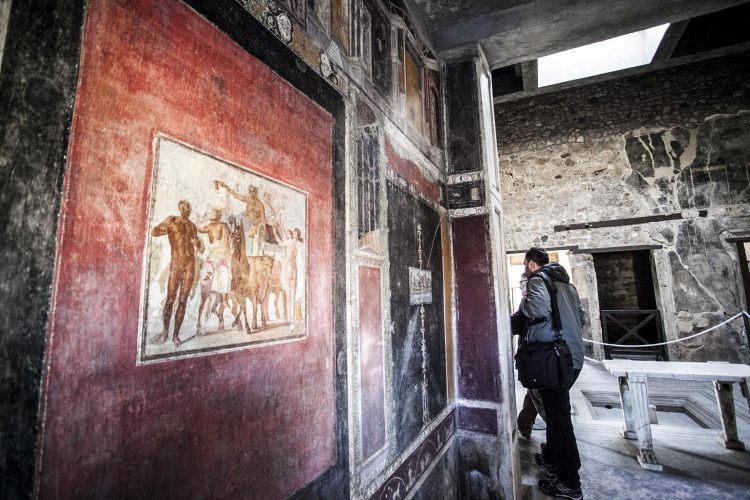Scavi di Pompei: una passerella aerea per ammirare le domus dall’alto