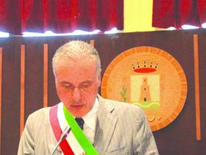 Il sindaco di Scafati ormai è in minoranza, appello per la sfiducia a Salvati