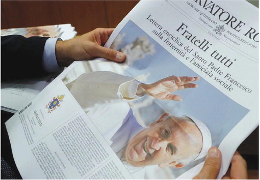 Il monito del Papa: «Odio e fake news, le trappole del web»