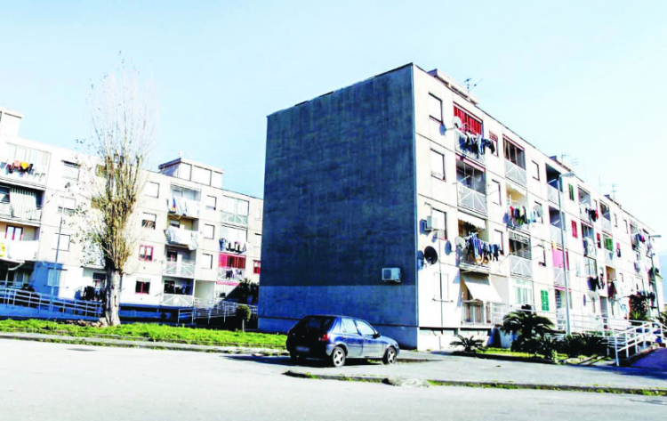 Castellammare. Case popolari occupate da abusivi, bloccati gli sgomberi