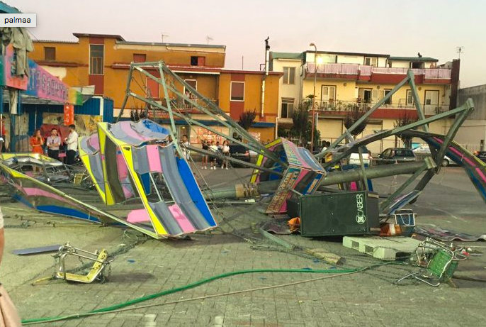 Cede una giostra a Palma Campania: 10 feriti, una bimba di 12 anni in ospedale