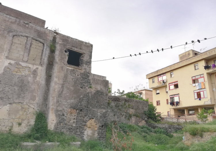 Schiaffo alla storia a Torre del Greco: villa Guerra tra spot e degrado