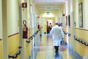 Sanità, l’allarme dei medici: “In ospedale come a Kabul”