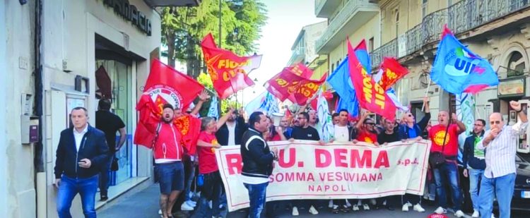 Alta tensione per gli operai della Dema di Somma Vesuviana: 700 rischiano il posto