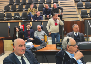 Mazzette & rifiuti a Torre del Greco, svolta al processo a carico dell’ex sindaco Borriello