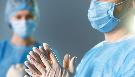 Il battito sospeso di Napoli: l’appello di una madre per il piccolo tradito da un cuore di ghiaccio