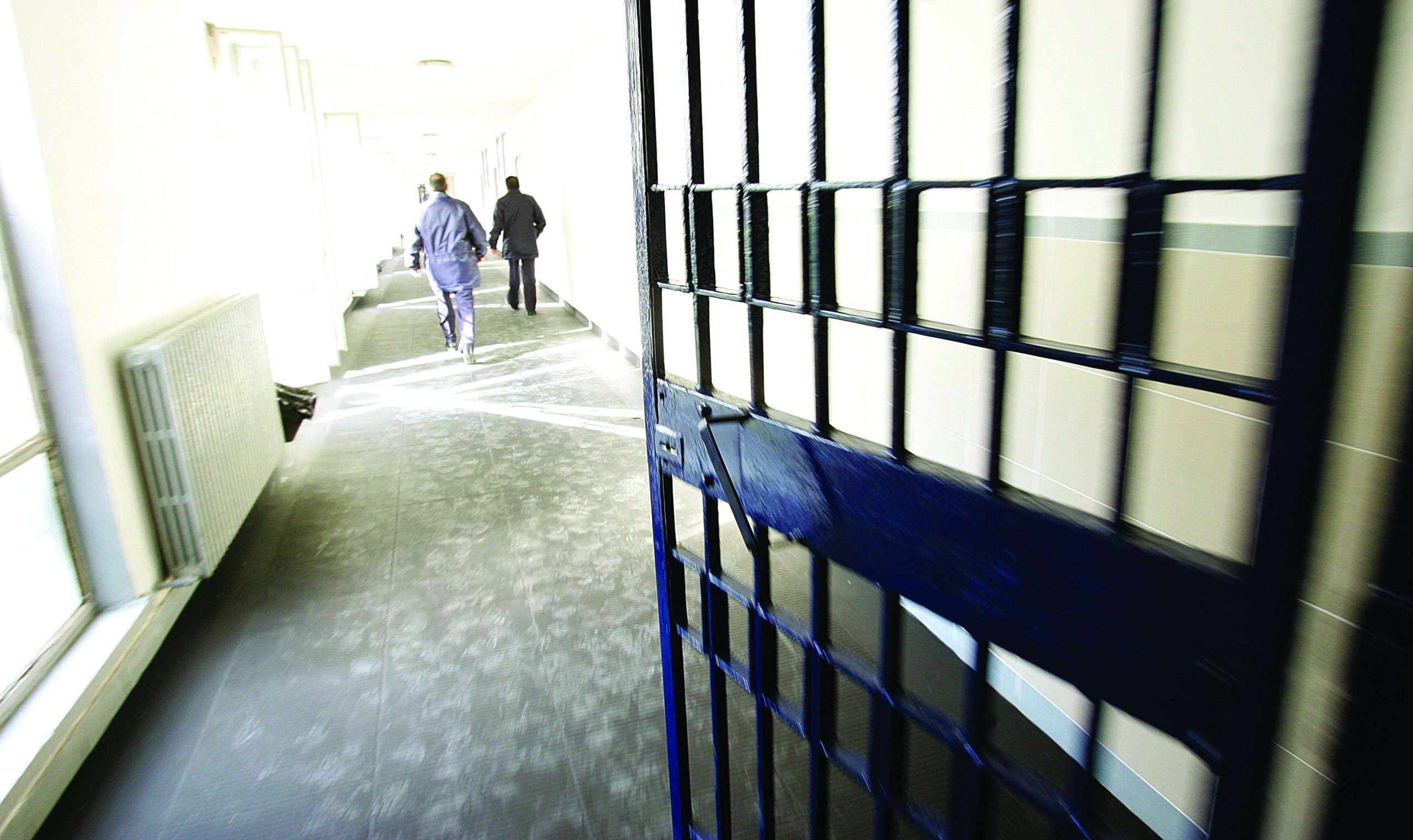 Chiedeva mazzette alle imprese per evitare l’interdittiva antimafia: arrestato ispettore di polizia