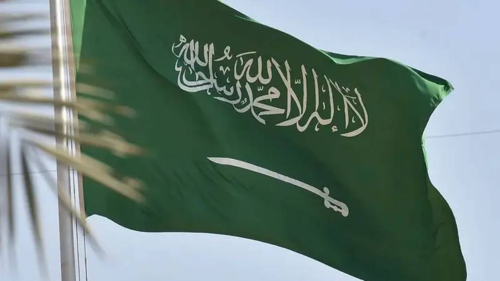 Genitori degli studenti Dubai a Malpensa: “Non vediamo l’ora di abbracciarli”