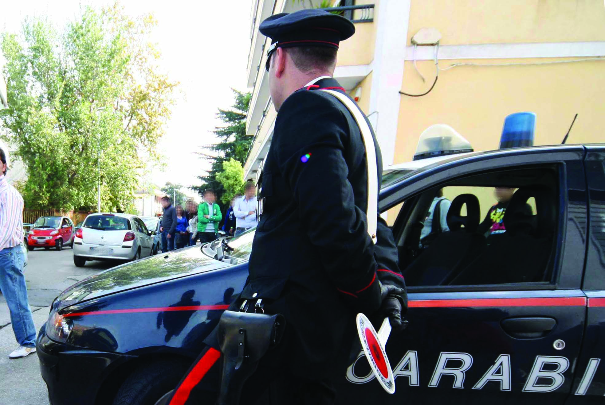 Coppia azzannata dal proprio pitbull in casa a Lacco Ameno