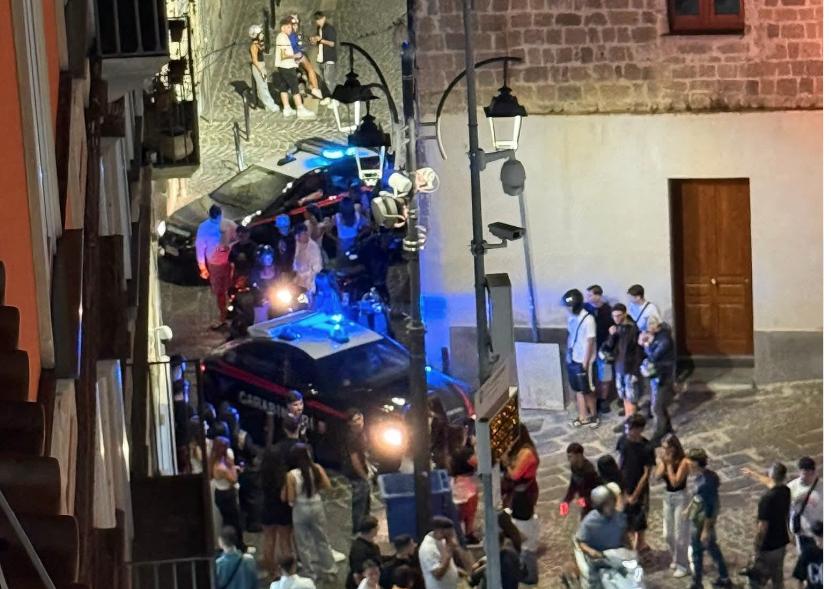 Ercolano, fermato con una pistola sotto il sedile della Smart: arrestato