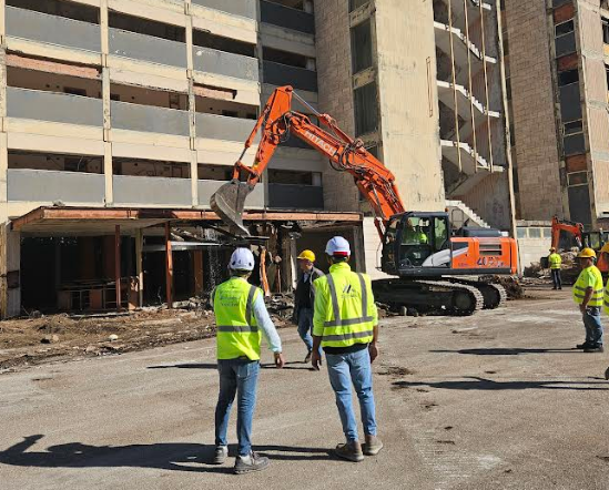 Castellammare. Nuovo ospedale, cantiere fantasma: gli operai hanno lavorato solo 3 giorni