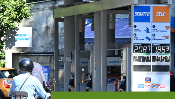 Smantellata la banda dei rapinatori dei benzinai nel Vesuviano: 6 arresti