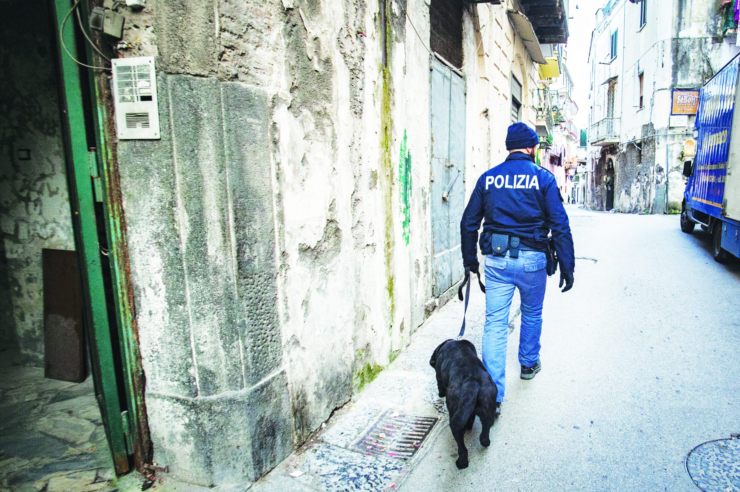 Giustizia lumaca, cambiano i giudici: il processo è da rifare, la prescrizione salva i pusher del clan D’Alessandro