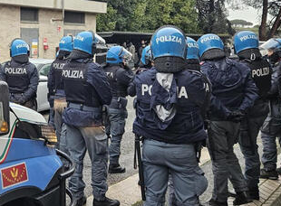 Protesta degli ex calciatori per il fondo fine carriera: «Dove sono i nostri soldi?»