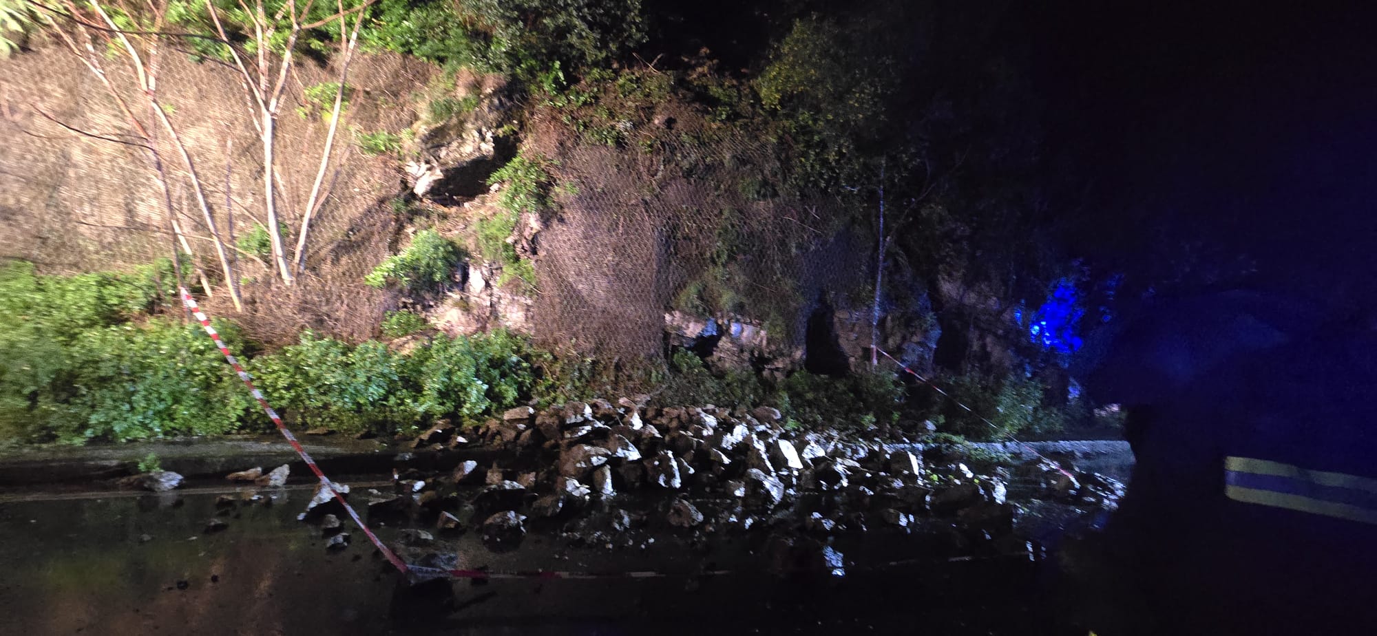 Incubo frane dopo la pioggia: sgomberate tre famiglie tra Gragnano e Castellammare