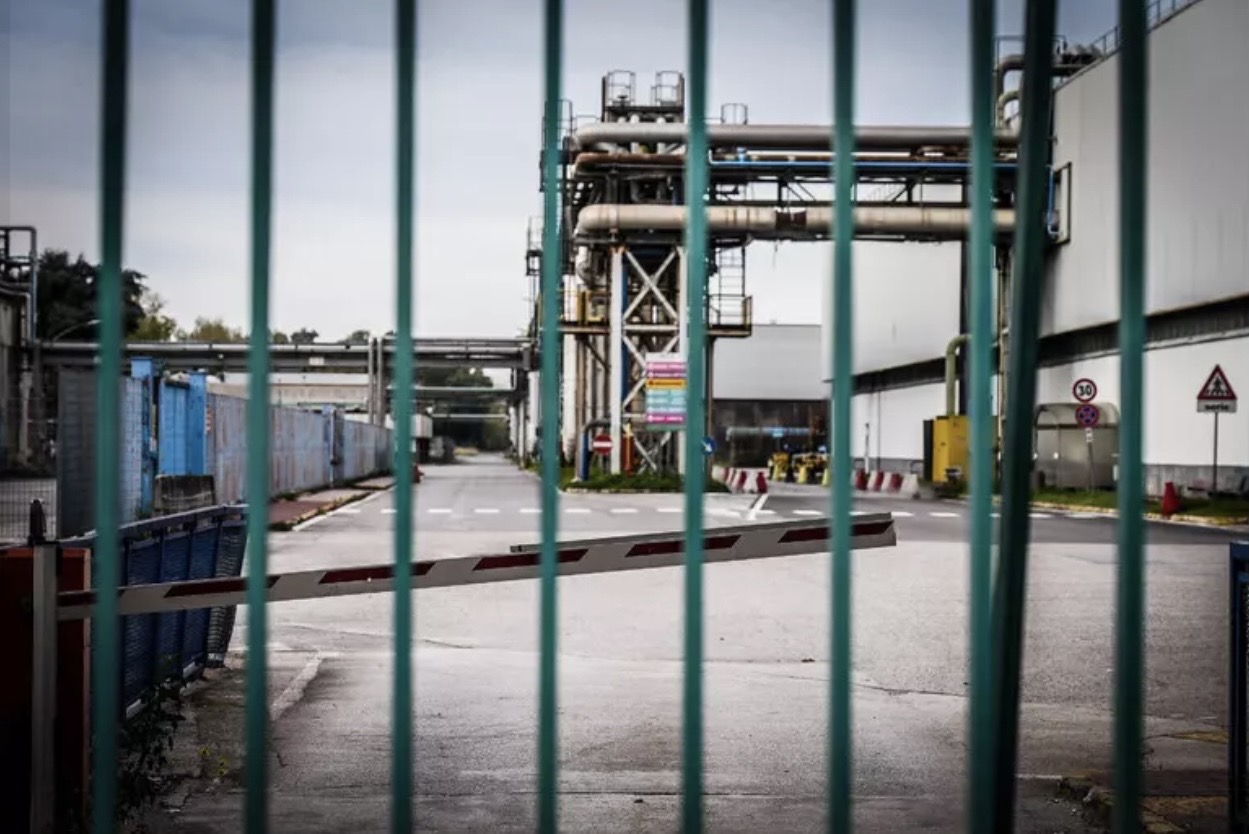 I dubbi sul futuro di Stellantis e le ansie degli operai Trasnova: la profonda crisi del lavoro a Pomigliano arriva in Regione