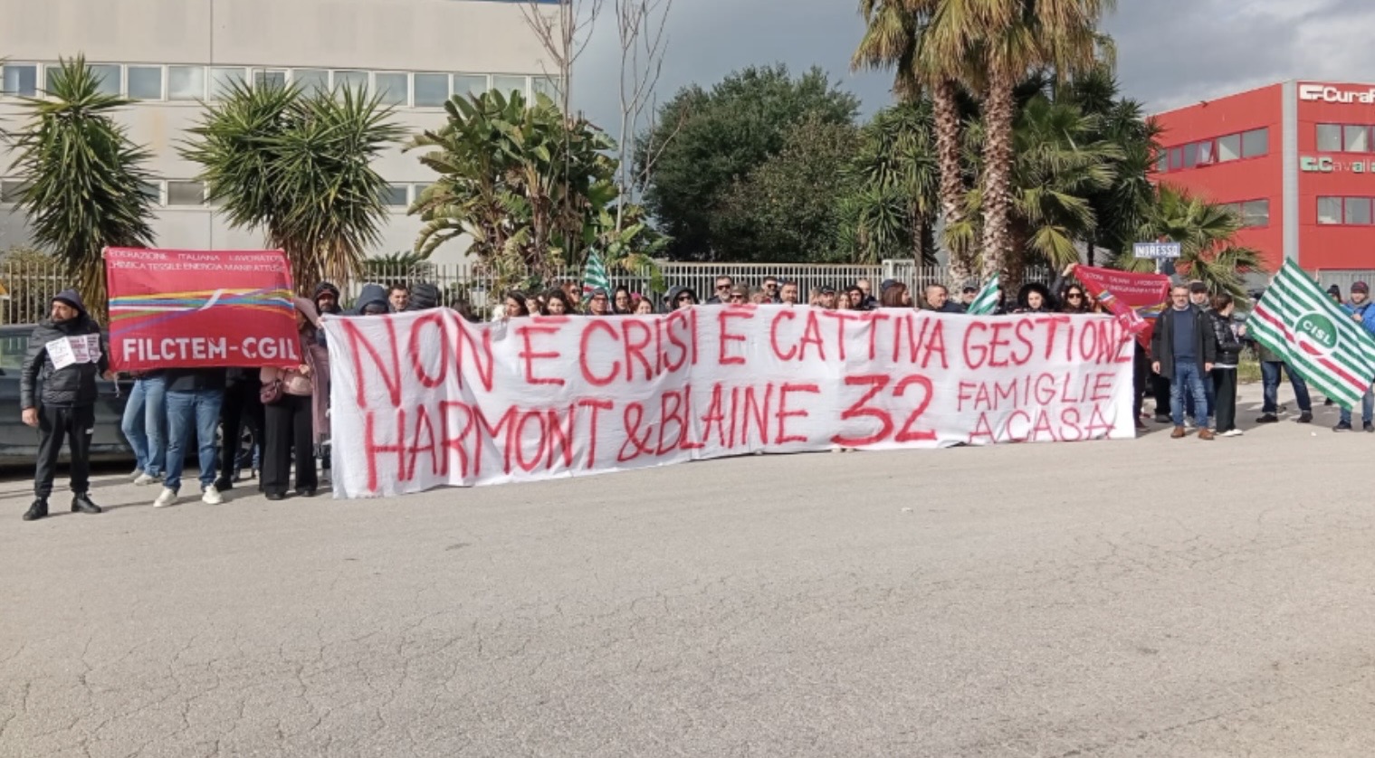 Vincono i lavoratori, Harmont & Blaine ritira i licenziamenti dopo il vertice in prefettura