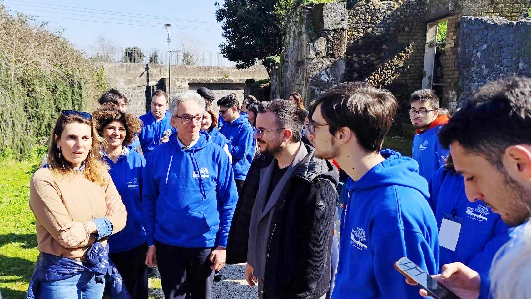Andrea Sannino alla scuola Rodinò: “Ragazzi credete nei vostri sogni”