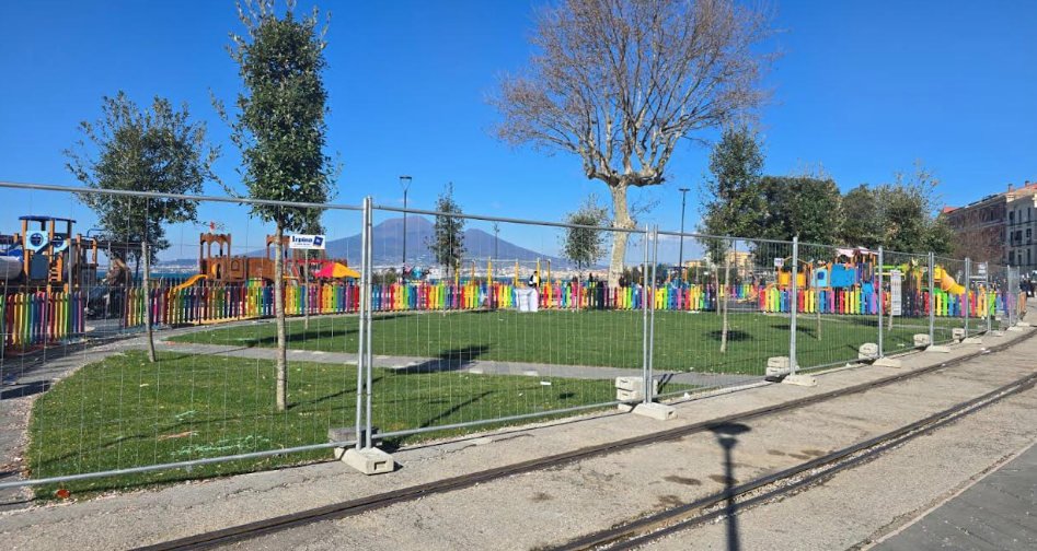 Castellammare di Stabia, nuovi arredi e pi&ugrave; verde negli spazi pubblici  della citt&agrave; - Metropolisweb
