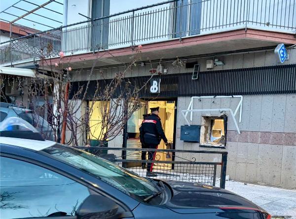 Riesplode l’incubo sicurezza per l’assalto agli sportelli Atm, a San Giuseppe il colpo con spaccata fallisce miseramente