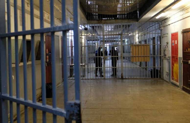 Emergenza carceri: nuovo suicidio in Campania. Ciambriello: «Si muore di abbandono»