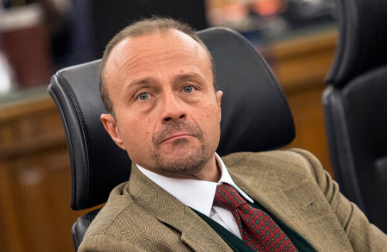 Gratteri critica il Sì al referendum: “Lo votano indagati e centri di potere”