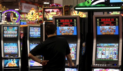 Scacco ai clan di Pomigliano: oltre 200 anni di carcere inflitti a 22 imputati di due clan rivali