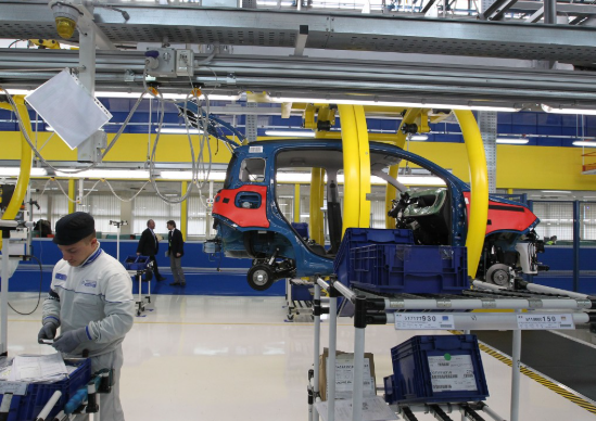 Spiraglio per i lavoratori Trasnova di Pomigliano, un nuovo investitore potrebbe riassumerli