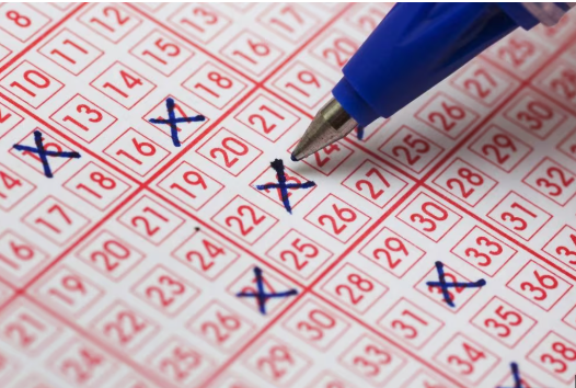 Superenalotto, Afragola va a un passo dal jackpot: centrato un 5 vincente