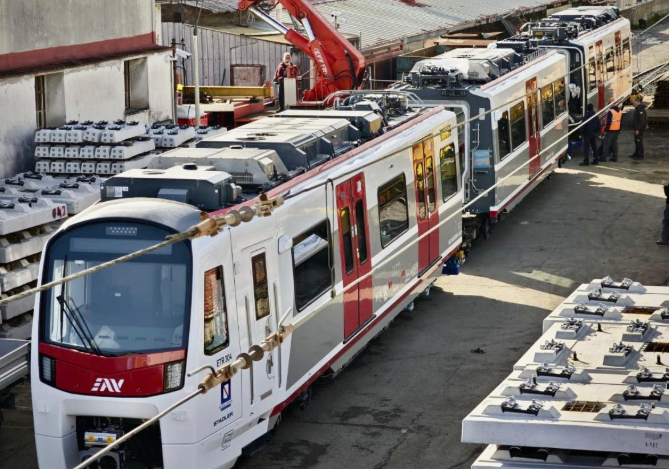 Trasporti, l’affondo di Zuchtriegel: «Circum penalizza il turismo, la Regione intervenga»