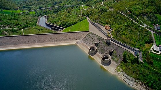 Precipita dal tetto di un cantiere, gravissimo un operaio di Sarno
