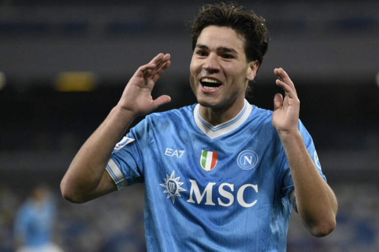 Fascite plantare per Vergara, diagnosi confermata