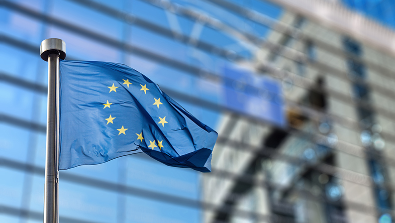 Fondi Ue per la ricerca usati per acquistare pc e smartphone di famiglia: bufera alla Federico II