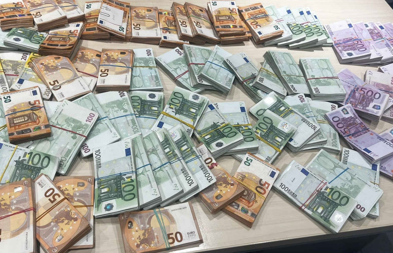 Custodiva un milione di euro: ecco chi è il pusher «Paperone» di Sant’Antonio Abate