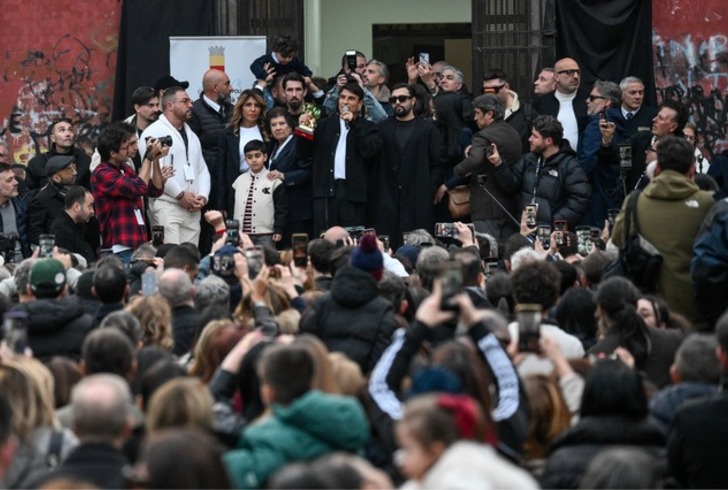 Sal Da Vinci: Un trionfo di emozioni che risveglia Napoli