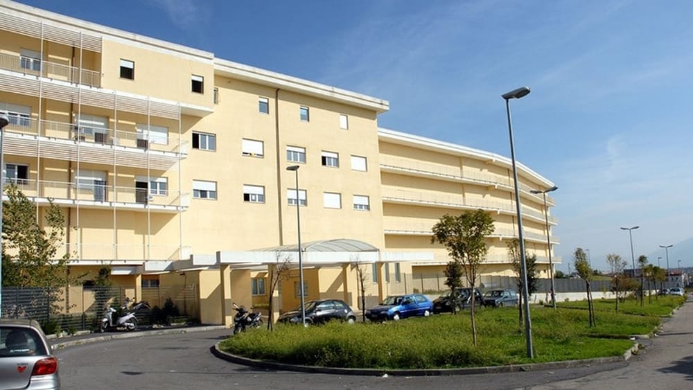 I Nas negli ospedali di Torre del Greco e Boscotrecase: cibi scadute nelle mense