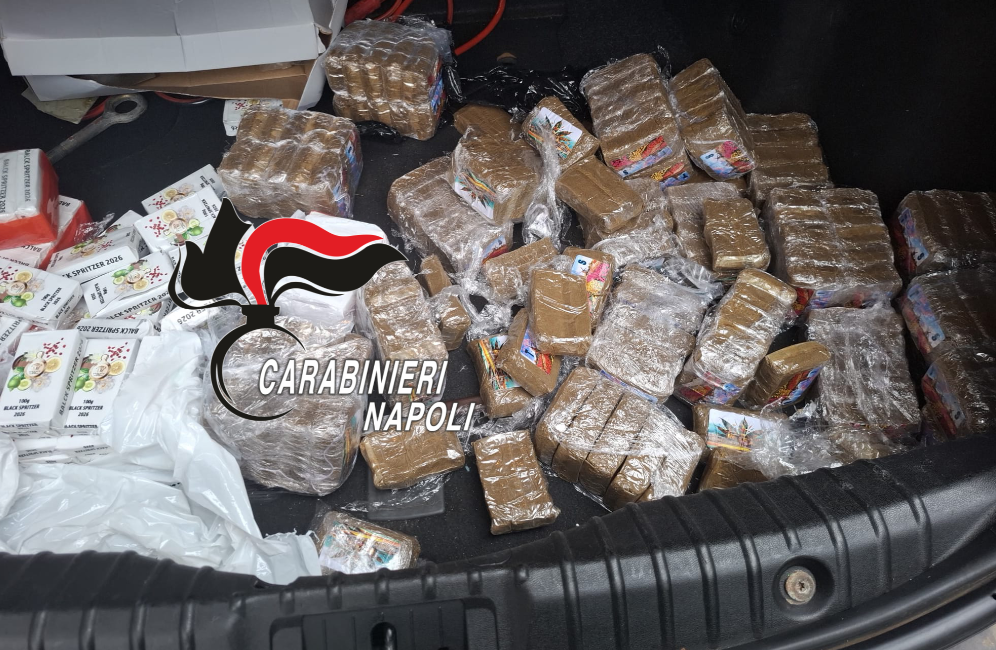 Allarme droga a Nola, pusher in scooter arrestati dalla polizia