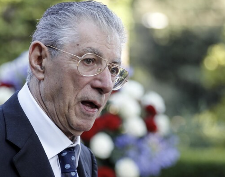 L’eclissi del Senatùr: Maroni, Salvini e la fine dell’era Bossi