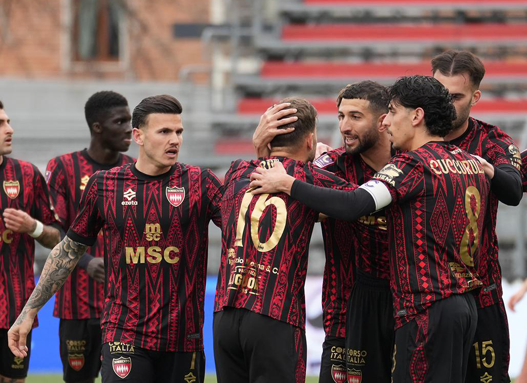 Sorrento. Cappiello alza la voce: «Stanchi degli errori arbitrali»