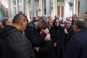 FOTO | L’addio al piccolo guerriero con il cuore di ghiaccio