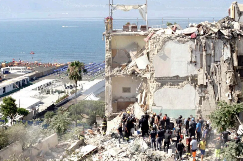 Crollo sulle Rampe, prescritto l’omicidio colposo. Il sindaco di Torre Annunziata: «Una beffa»