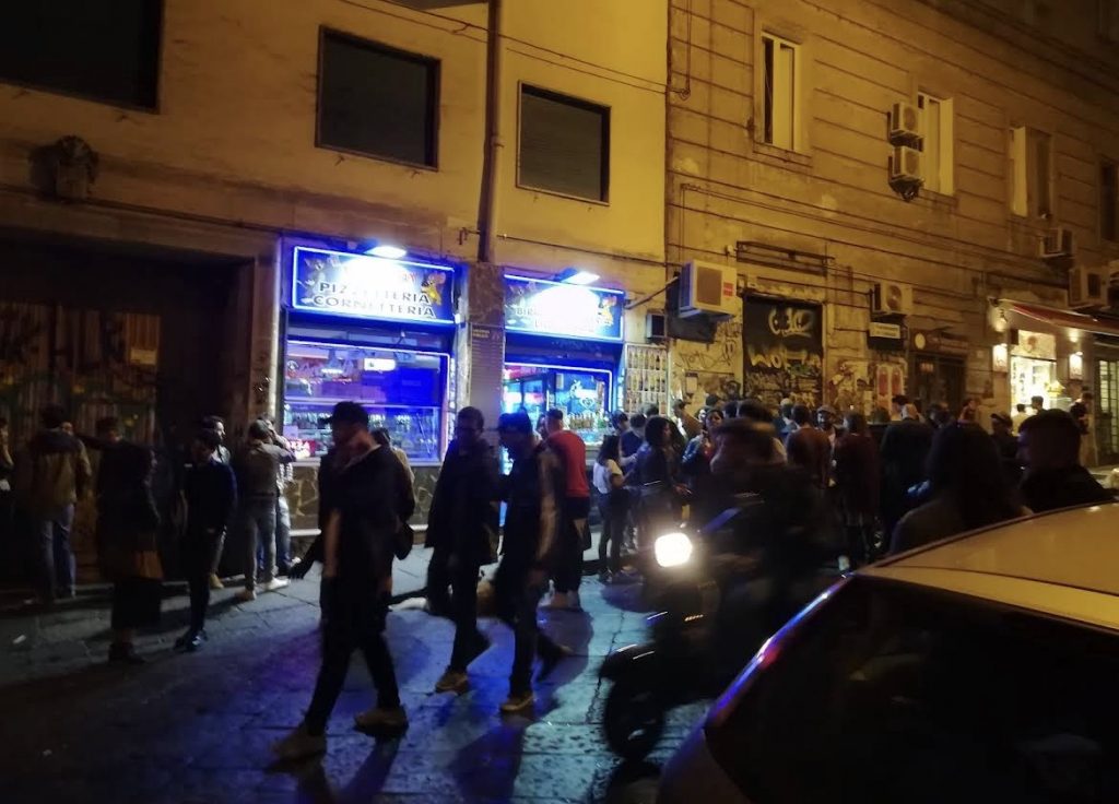 Napoli in protesta: la guerra tra movida e ordine pubblico è scoppiata