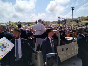 papa leone lampedusa 7