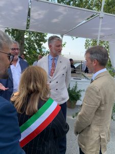 Poggiomarino | La visita del ministro Giuli al parco archeologico di Longola
