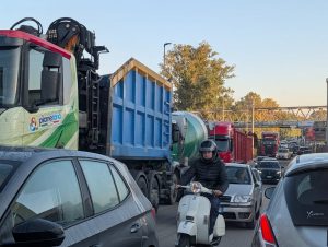 traffico bloccato castellammare torre annunziata