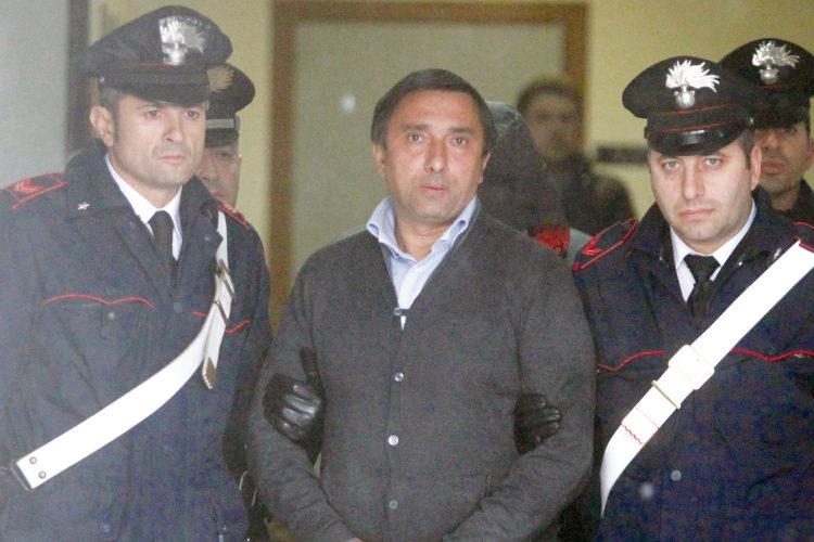 Agguato a Casola, ucciso il boss Di Lorenzo âo lignammone